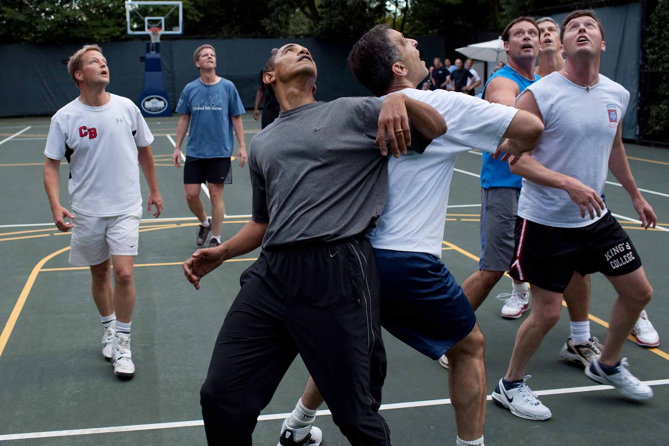 Hết làm Tổng thống, Barack Obama được đề cử làm HLV bóng rổ cho đội cũ của Lonzo Ball